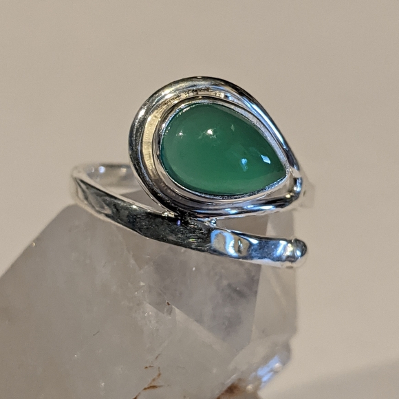 Natural Green Chalcedony, 925 Silver Ring, size 6 - Picture 5 of 10